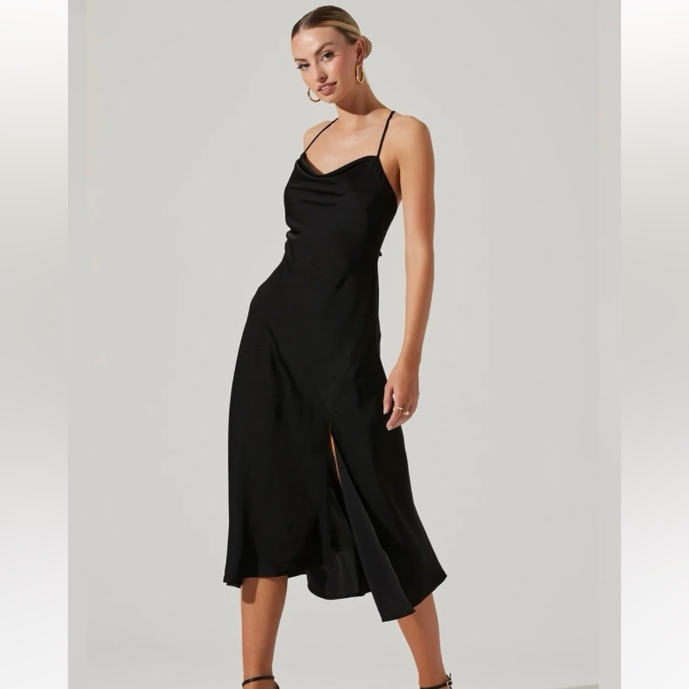 ASTR Midi Dress